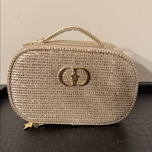 Chic Gold Cosmetic Bag with Handle